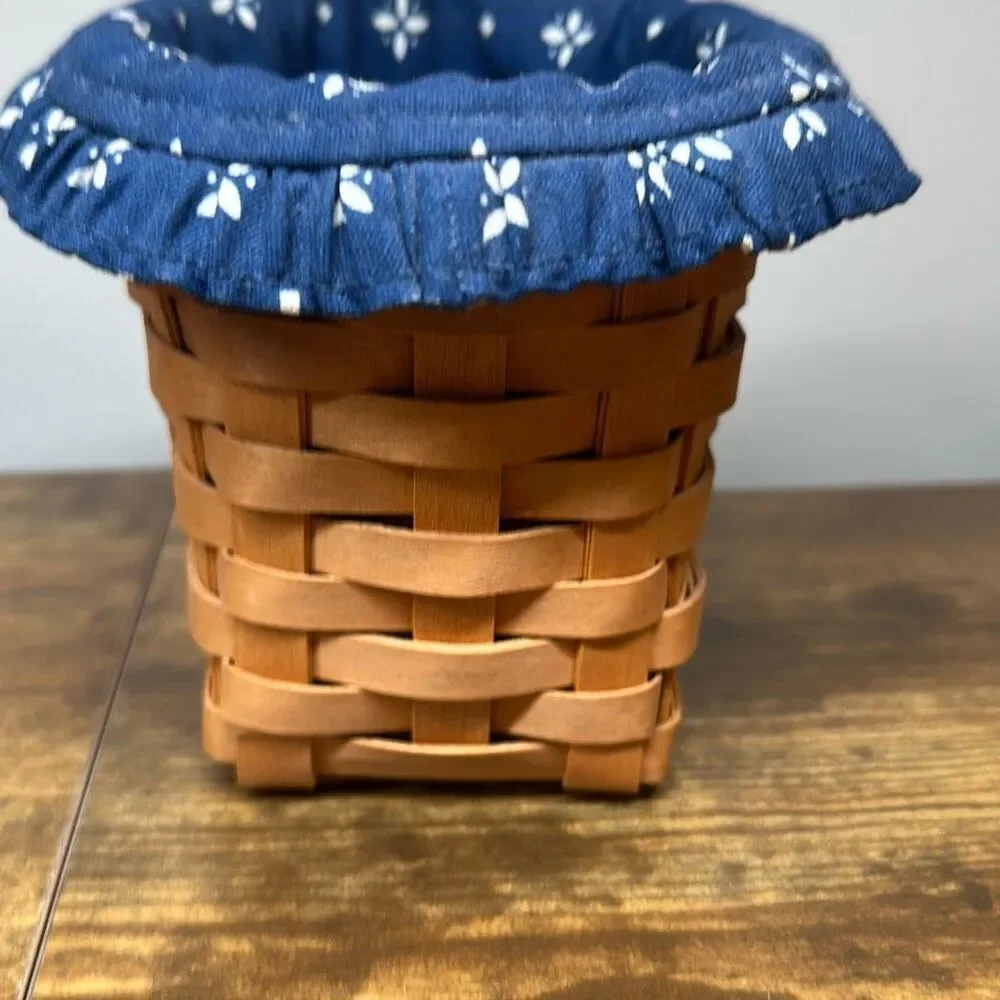 Longaberger Basket 2002 Classic Blue Liner Pen Spoon Basket‎